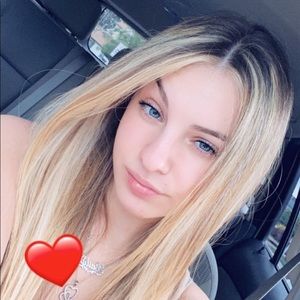 Meet your Posher, Baily